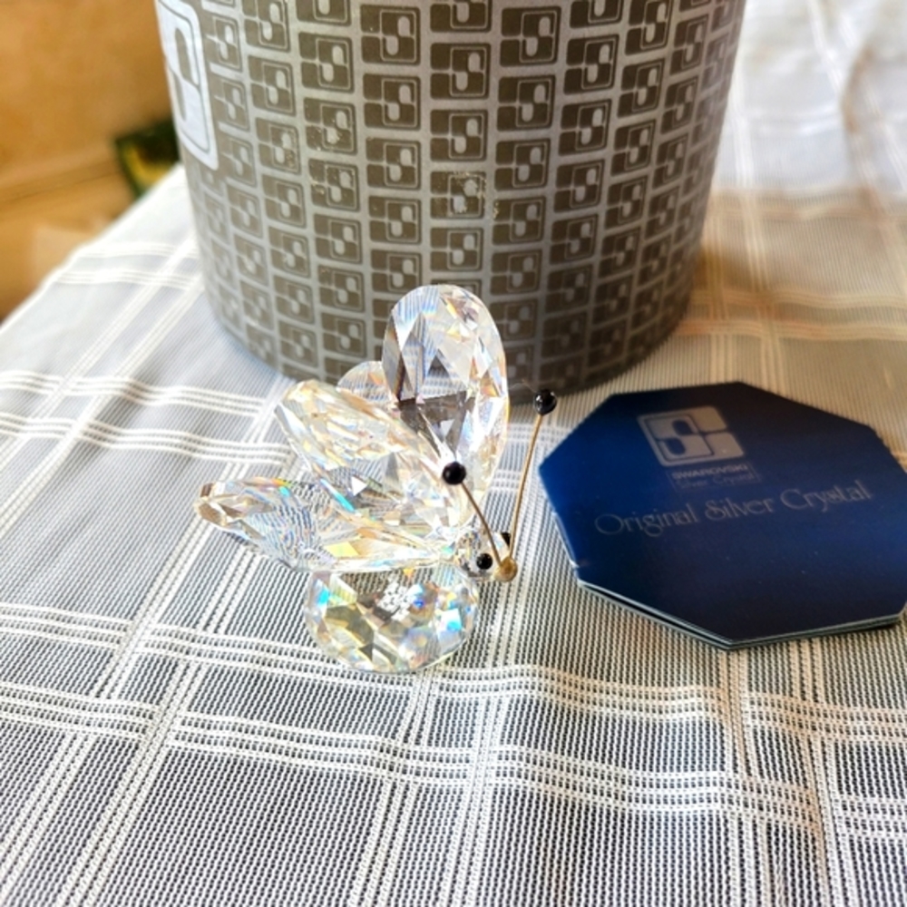 Swarovski Crystal Large Butterfly - Picture 2 of 6